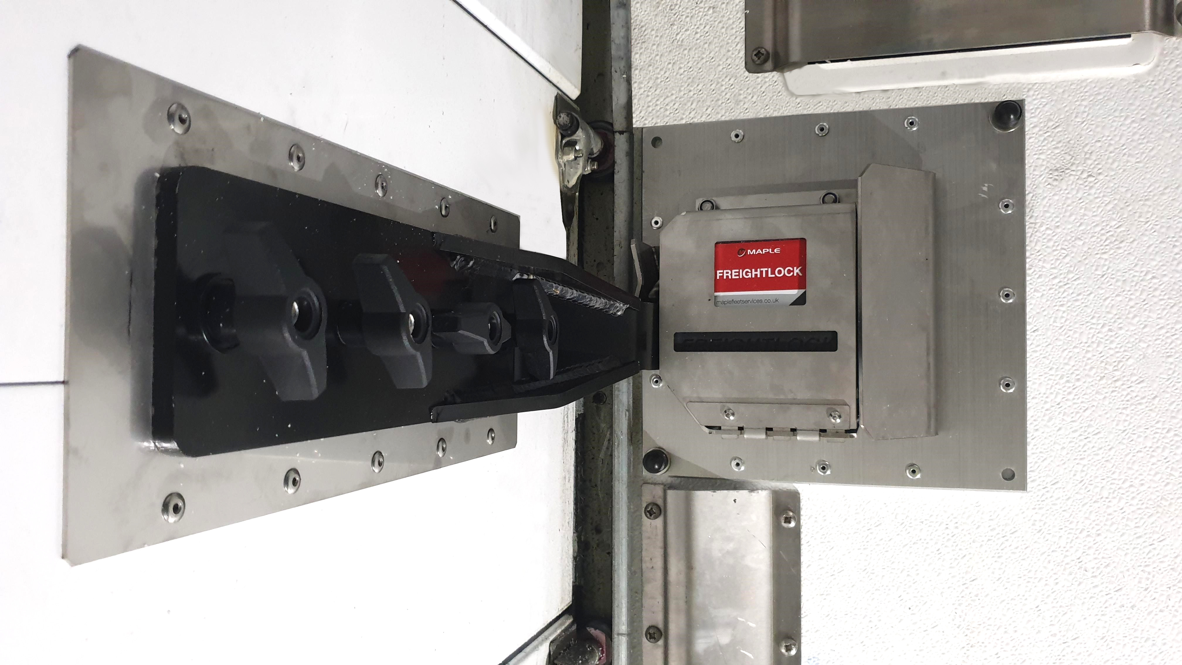 Maple Shutter Freightlock IQ