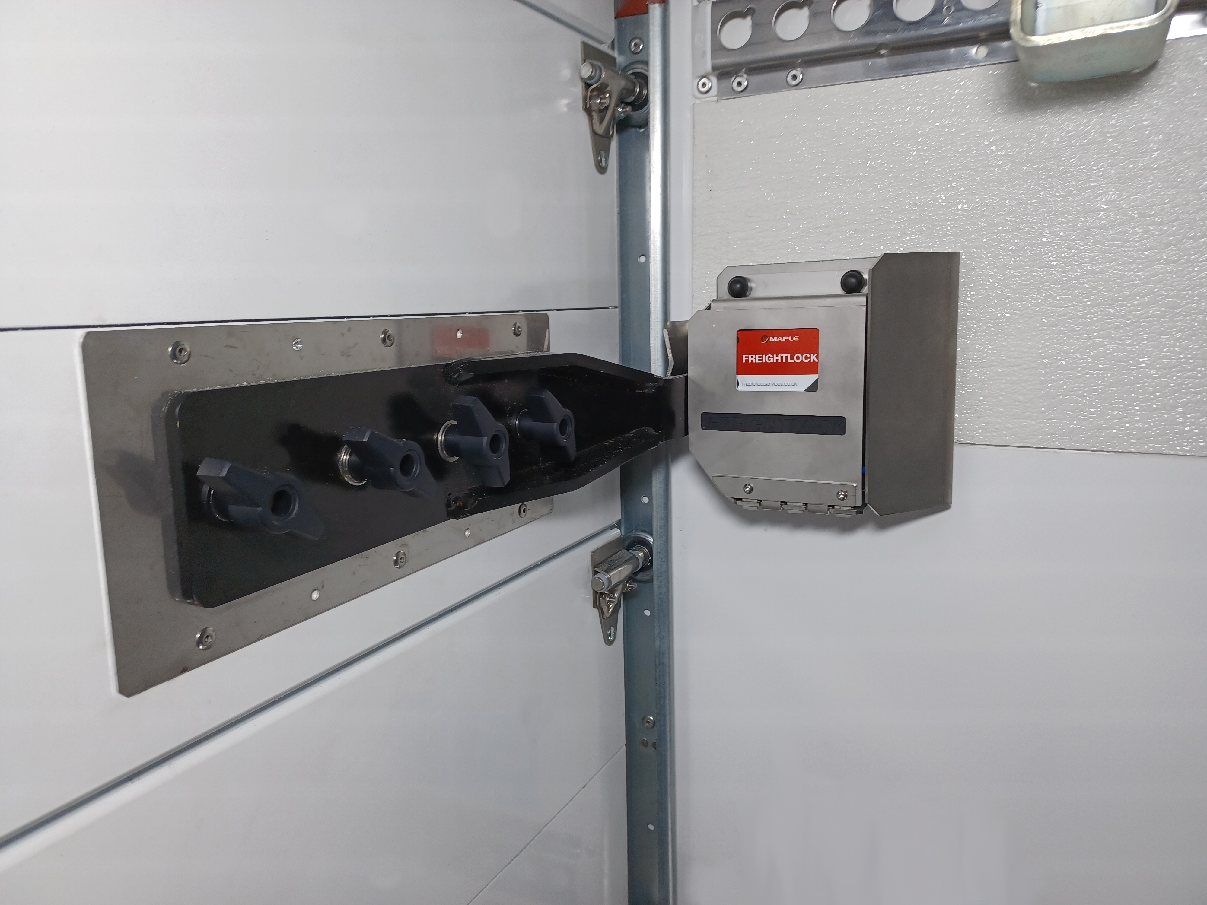 Maple Shutter Freightlock IQ