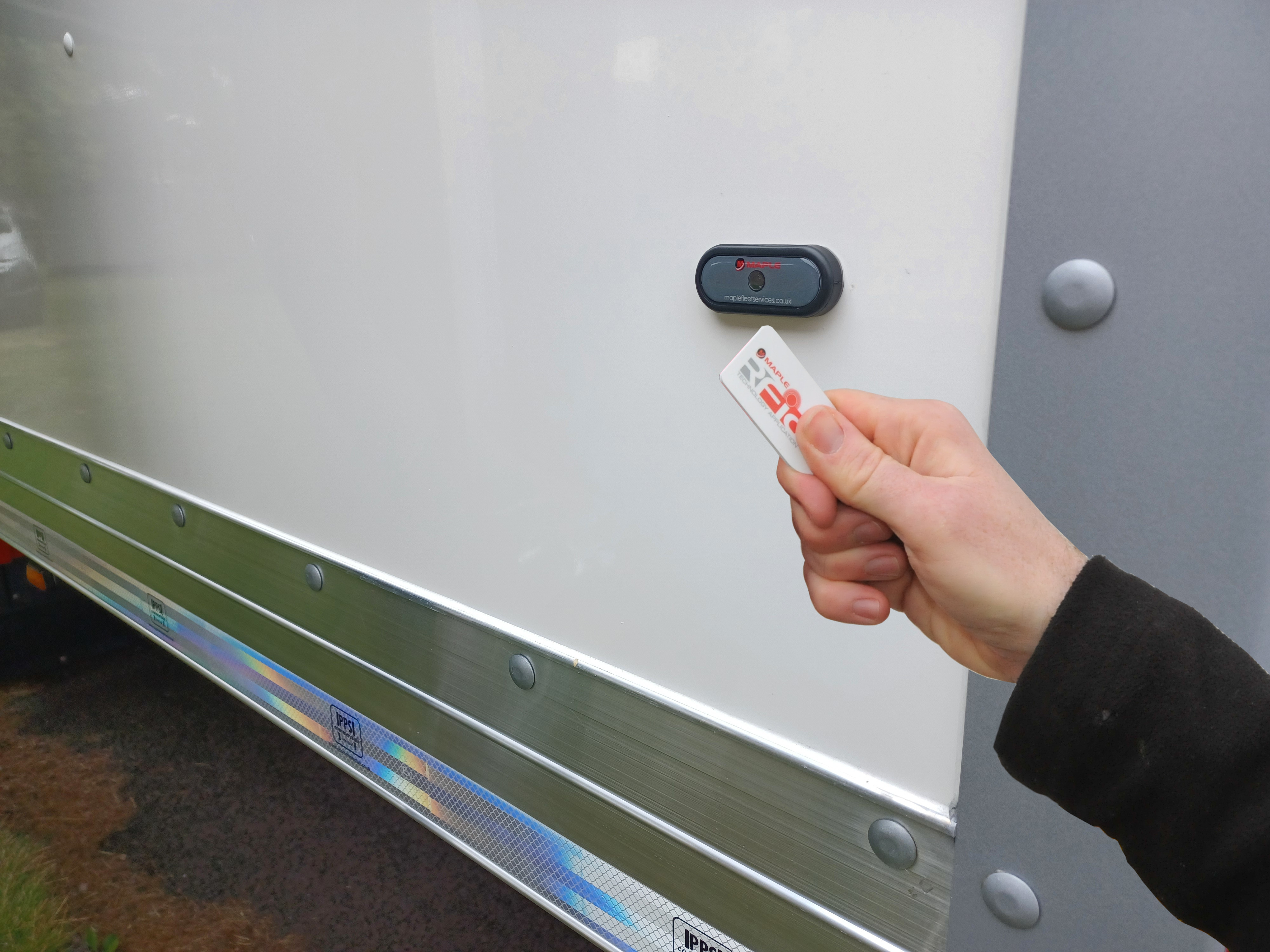 Maple Shutter Freightlock IQ