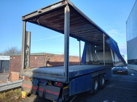 Used Trailer - Used Trailer For Sale | 2010 Lawrence David Tandem Urban Curtainsided Trailer 3