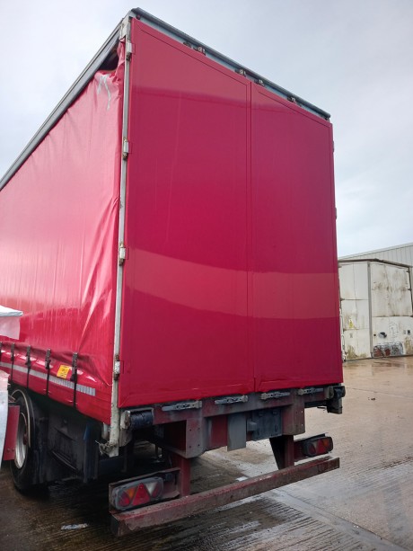 Used Trailer - 2011 SDC Curtainsider 7