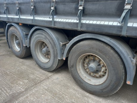 SDC/Lawrence David Curtainsider Axles