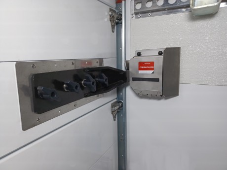 Maple Shutter Freightlock IQ